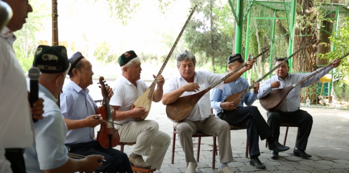 The Uyghur Meshrep: A traditional community gathering censored in China · Global Voices