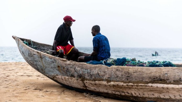 Liberian fishing communities stand up to Chinese supertrawlers · Global Voices