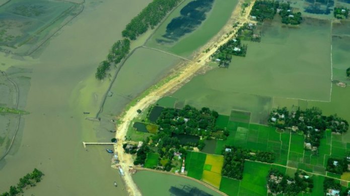 Flood-prone lands in Bangladesh. Image from Flickr by Rezwan. Used with permission.