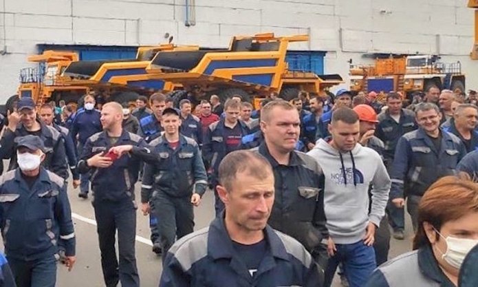 Belarusian workers support protesters with a general strike · Global Voices