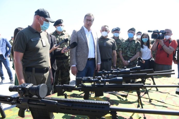Serbian government first flaunts, then denies having sold weapons to both Armenia and Azerbaijan · Global Voices