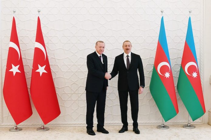 Turkey’s involvement in the Karabakh conflict could harm Azerbaijan, warns journalist Rovshan Aliyev · Global Voices
