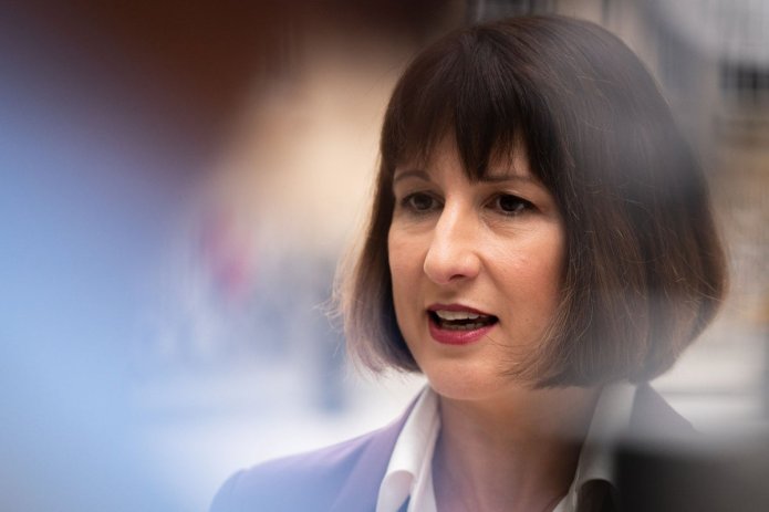 Rachel Reeves ‘concerned’ about US plan to arm Ukraine with cluster bombs