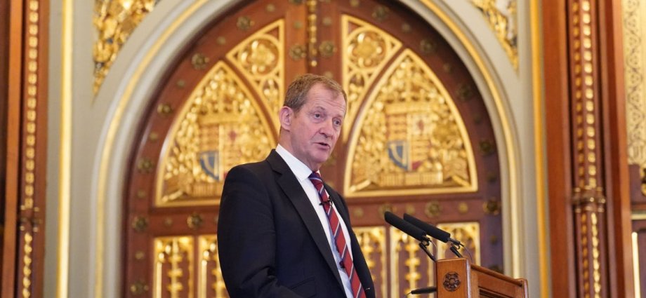 Alastair Campbell says destructive campaigns are putting people off politics