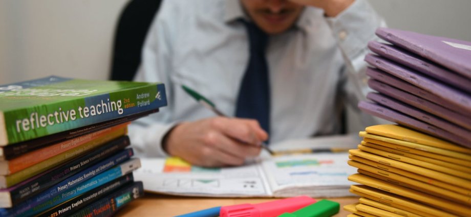 Schools unions back new initiative to tackle teacher workload