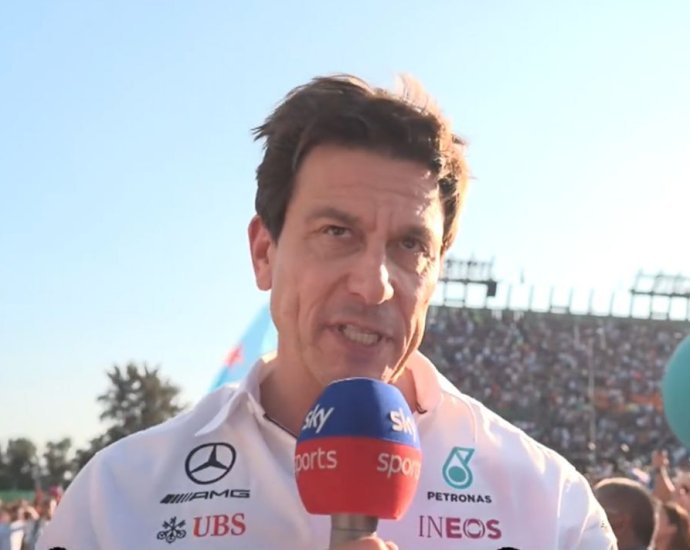 Toto Wolff gives Hamilton and Russell ultimatum as sights set on Verstappen