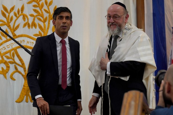 Sunak announces £3m extra to protect British Jewish community after Hamas attack