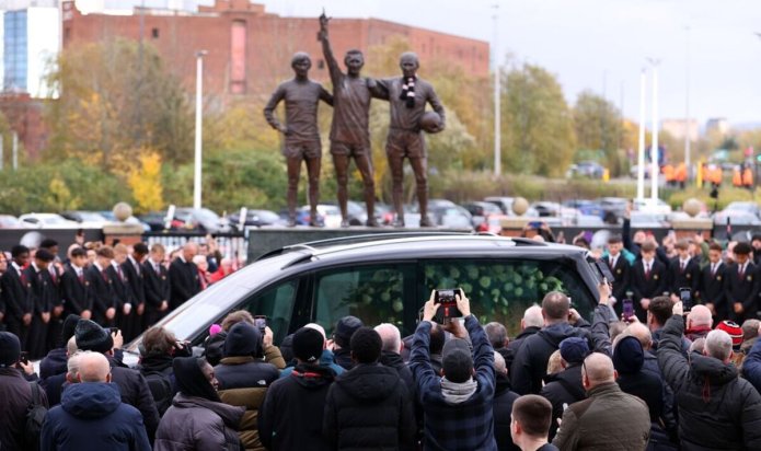 Gary Lineker and Prince William pay respects at Sir Bobby Charlton funeral