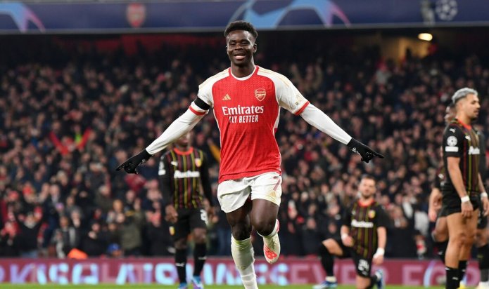 Bukayo Saka's still bamboozling defenders for fun as Arsenal's star shines again