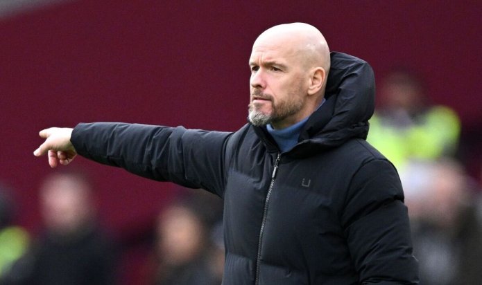 Man Utd face second midfield exit in January as 'three transfer options' set