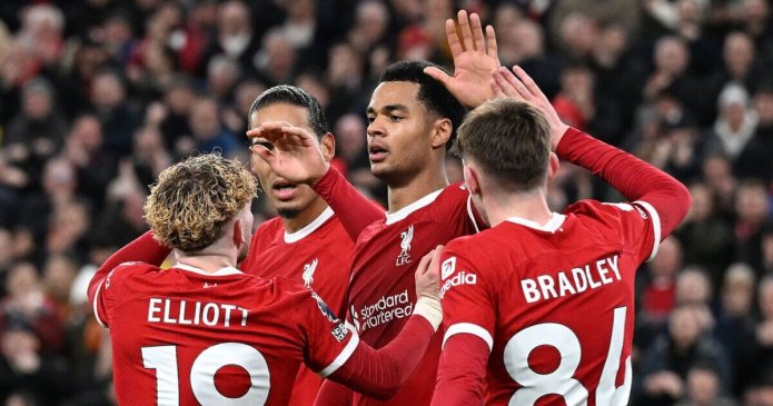 Jurgen Klopp picks fight with Liverpool crowd in Luton win as trio bail him out