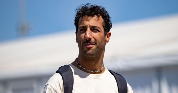 Daniel Ricciardo savaged by F1 icon and told to thank Netflix for his VCARB seat