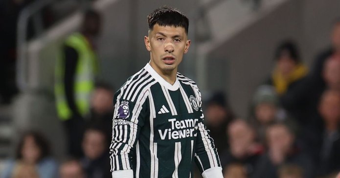 Lisandro Martinez struck by fresh injury as Erik ten Hag dealt huge double blow