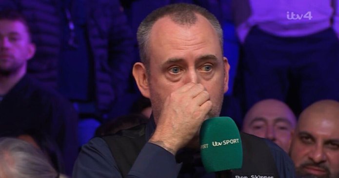 Mark Williams holds back tears after beating Ronnie O'Sullivan in snooker final