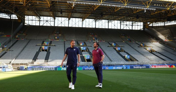 England vs Netherlands LIVE: Team news leaked as fans forced to evacuate