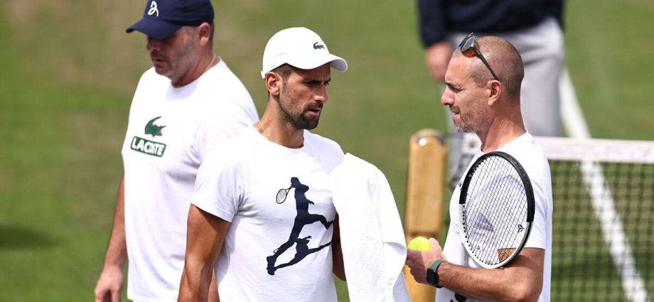 Wimbledon LIVE - Novak Djokovic can capitalise on Carlos Alcaraz 'curse'