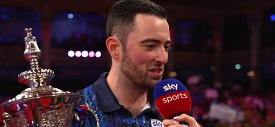 Luke Humphries shares Littler reaction to beating Van Gerwen to Matchplay title