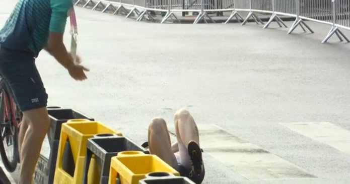 Olympic triathlon athlete in nasty crash as police rush to help stricken star