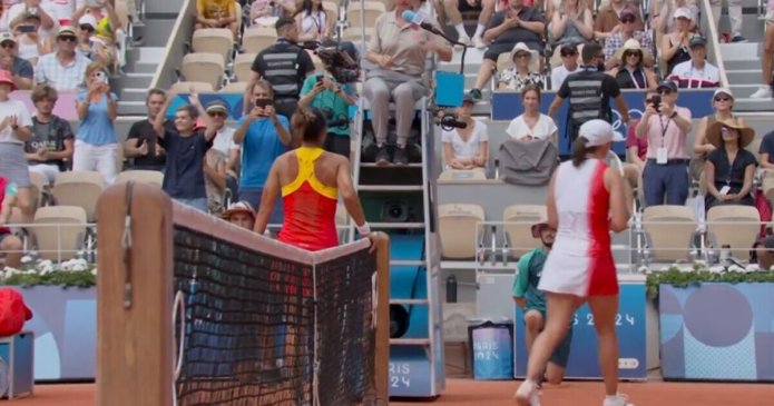 Swiatek refuses to shake umpire's hand at Olympics and abandons interview to cry