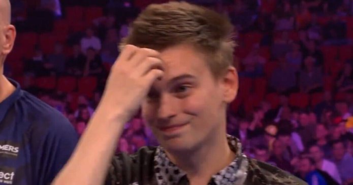 Darts star forgets rules at World Grand Prix and left red-faced after treble 20
