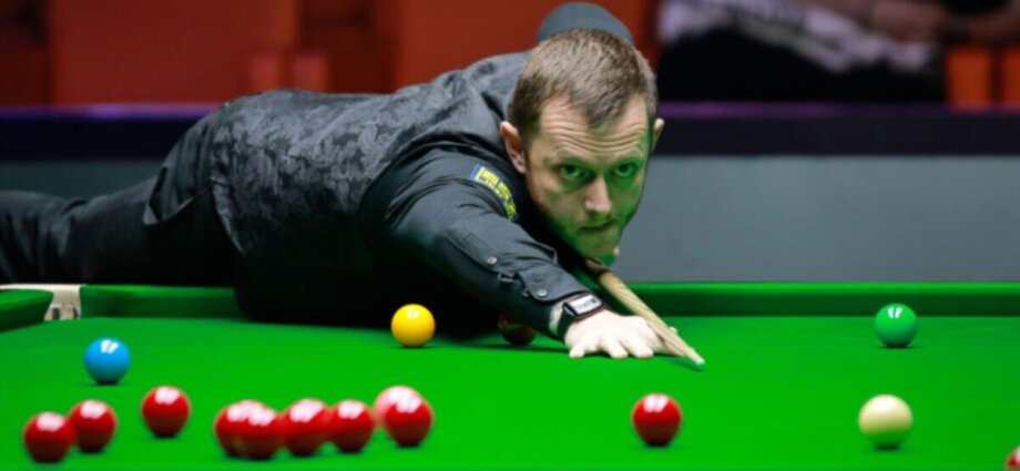 Mark Allen and Mark Selby in UK Championship action with Ronnie O'Sullivan out