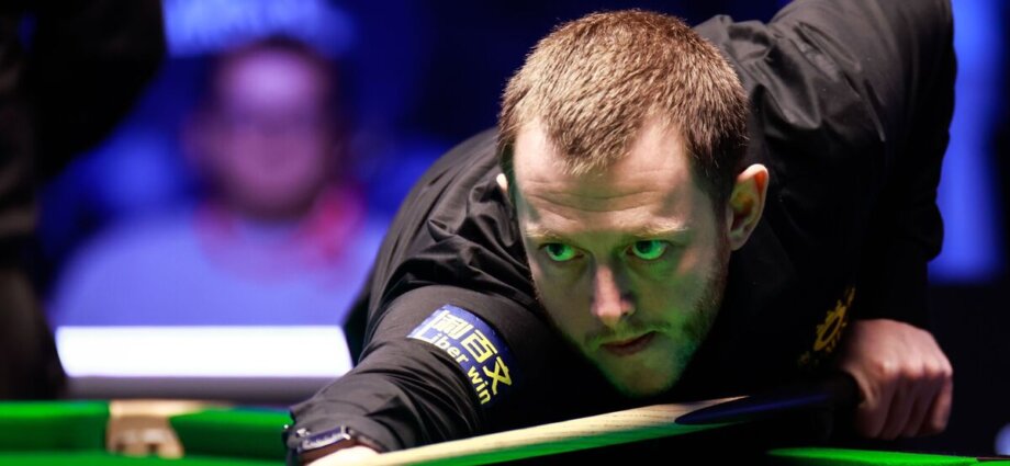 Mark Allen cracks up Scottish Open crowd with unusual actions during semi-final