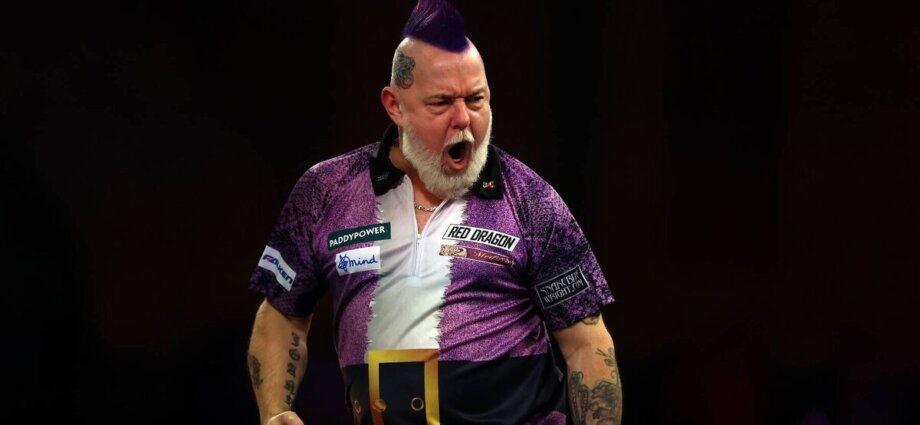 Peter Wright through to Darts World Championships third round after huge win