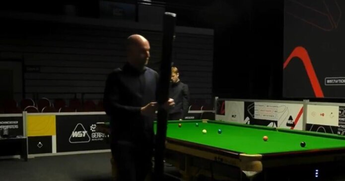 Snooker star tells ref to shut up in angry meltdown after opponent fluke