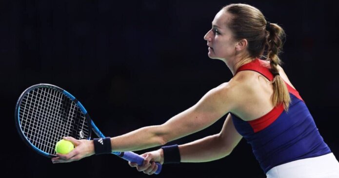 British tennis star rages as rackets 'destroyed' after paying £80 airline fee