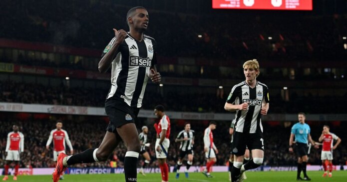 Newacstle put one foot in Carabao Cup final as Isak runs Arsenal ragged