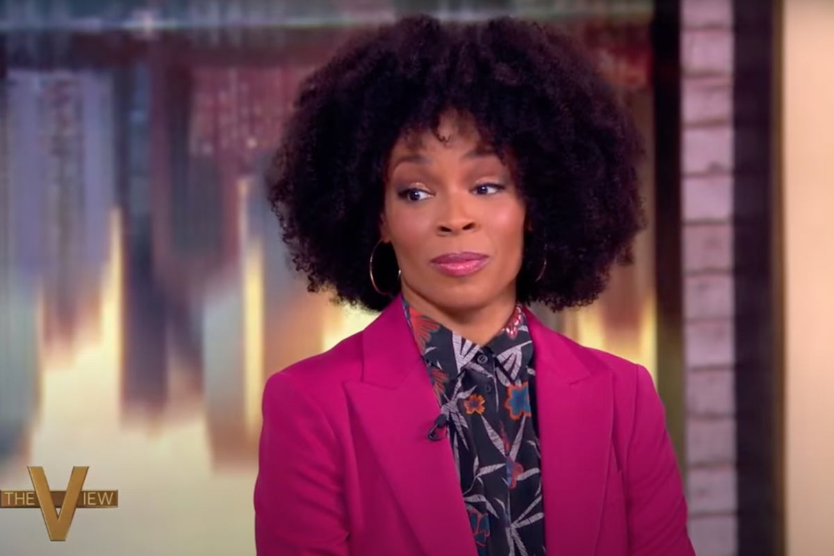 Comedian Amber Ruffin reacts to being dropped from White House