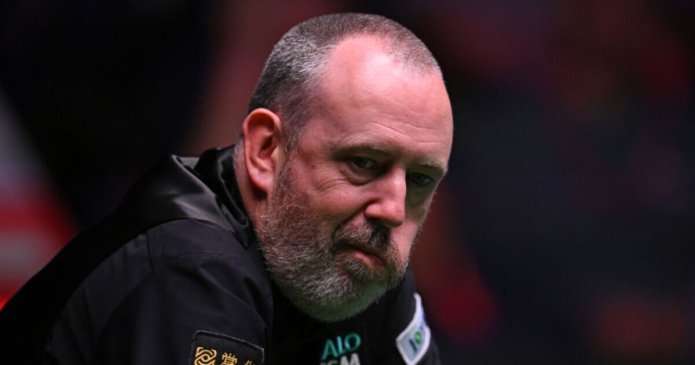 Mark Williams makes social media post mid-match during World Championship final