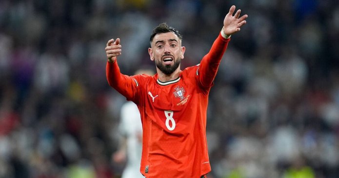 Bruno Fernandes called out by England star as Man Utd captain told he's wrong