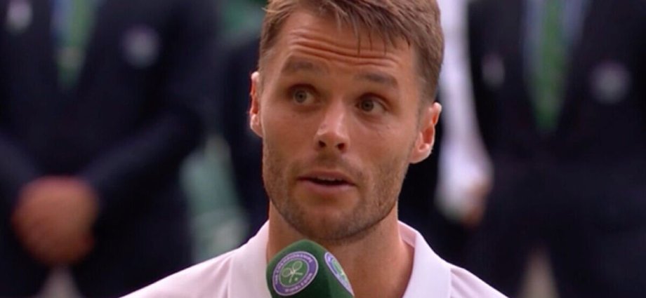 Wimbledon star shows class on Centre Court after tennis ace suddenly retired