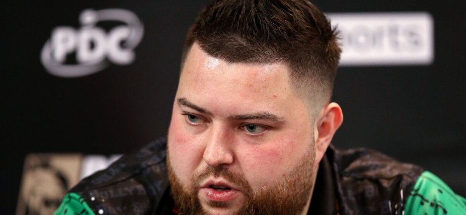 Ex-darts world champion pulls out of tournaments 'to get his eyes lasered'