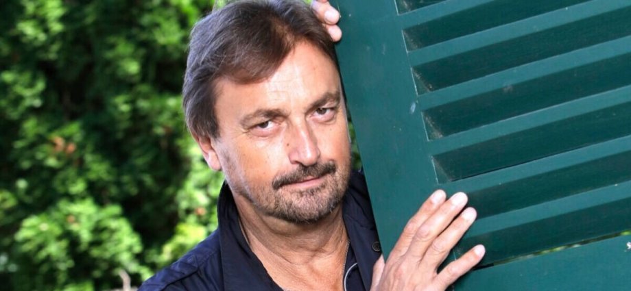 Grand Slam champion was left penniless after banker swindled £12m