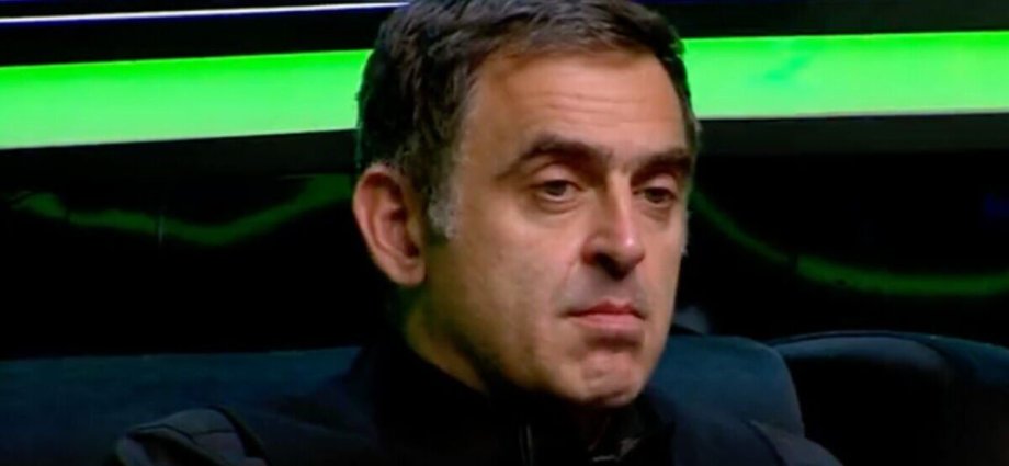 Ronnie O'Sullivan's face speaks a thousand words as Robertson pulls off shot