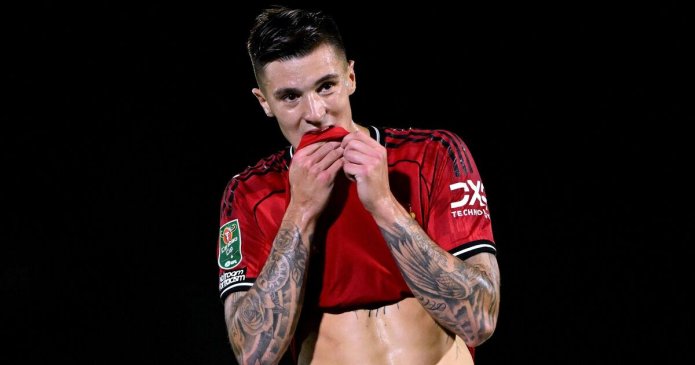 Man Utd star almost suffers career suicide and hid behind his team-mates