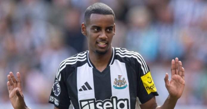 Newcastle 'make huge Alexander Isak U-turn' as Liverpool given transfer demand