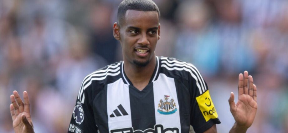 Newcastle 'make huge Alexander Isak U-turn' as Liverpool given transfer demand