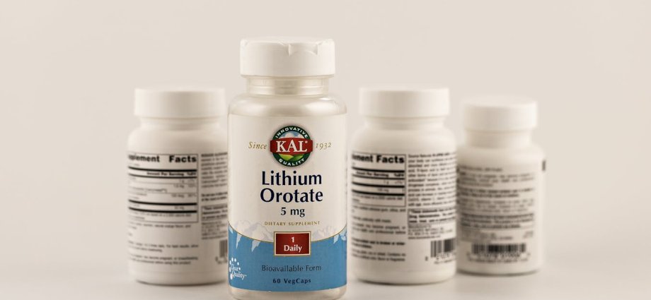 Alzheimer’s disease: lithium may help slow cognitive decline – new research in mice