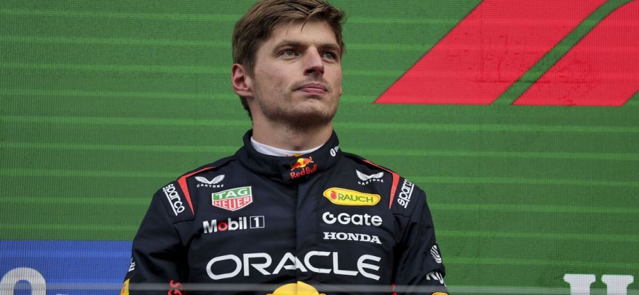 Verstappen issues scathing Red Bull statement - 'That shouldn't be happening'