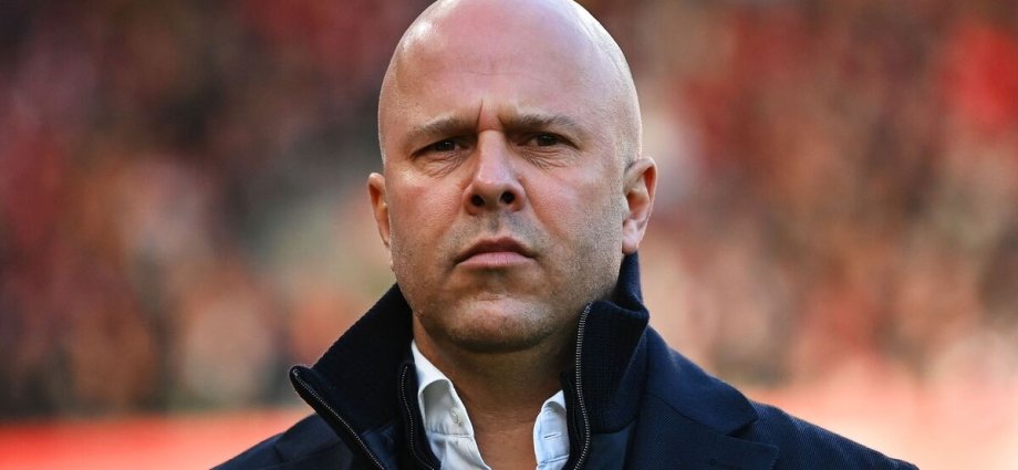Liverpool plot two new arrivals as snubbed player makes return to training