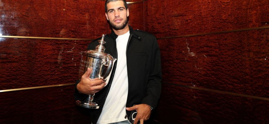 Alcaraz clears up relationship rumours after model's sister 'confirmed' romance