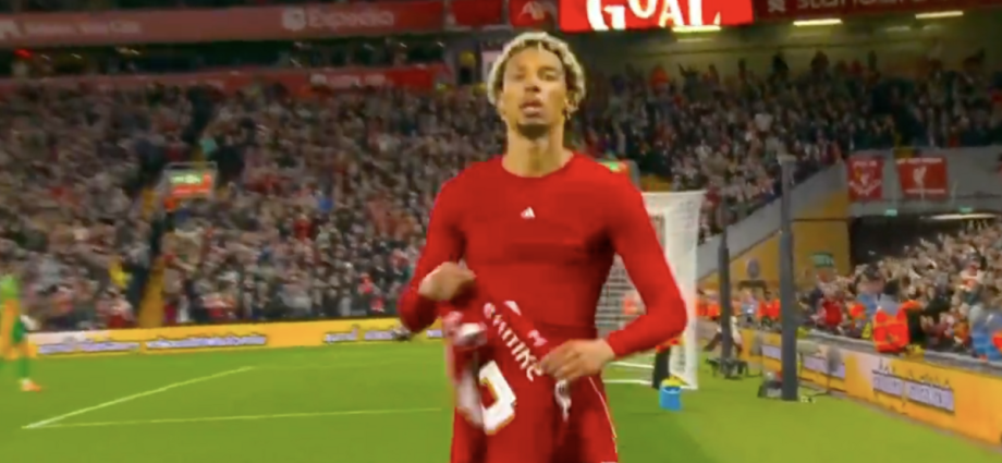 Hugo Ekitike in moment of stupidity as Liverpool striker sent off vs Southampton