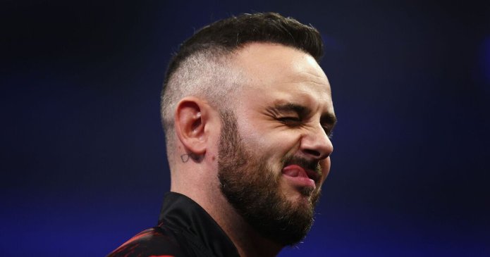 Joe Cullen explains using 'idiot' darts player's advice to change his game