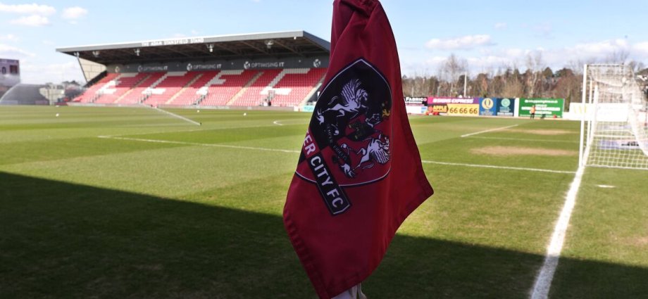 League One match halted with 16 minutes left as referee makes announcement