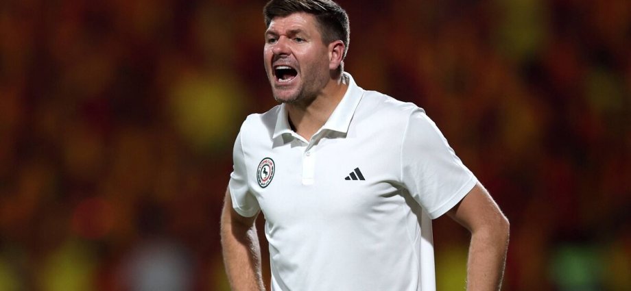 Steven Gerrard breaks silence after snubbing Rangers job with message to ally