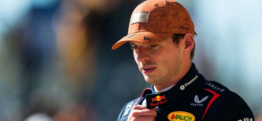 Max Verstappen makes 'idiot' comment as Piastri and Norris put on notice