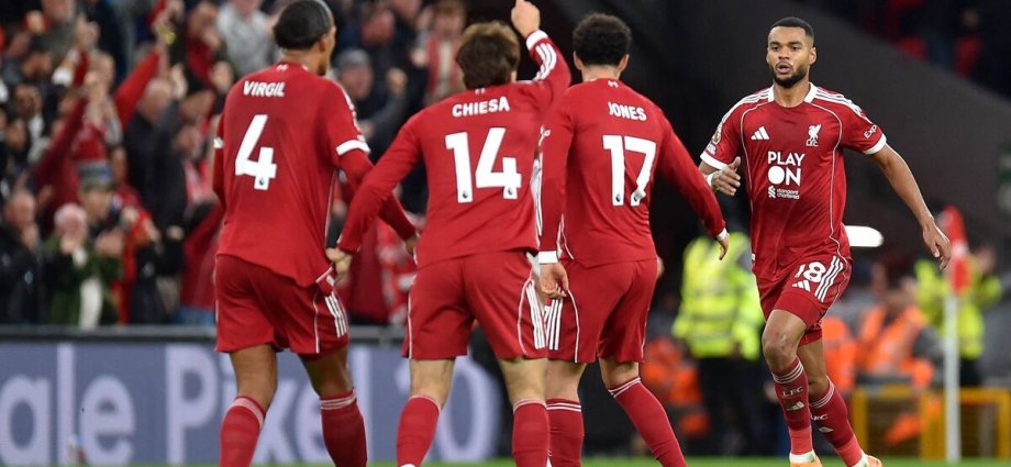 Liverpool players hold emergency meeting as Reds seek to avoid 72-year low